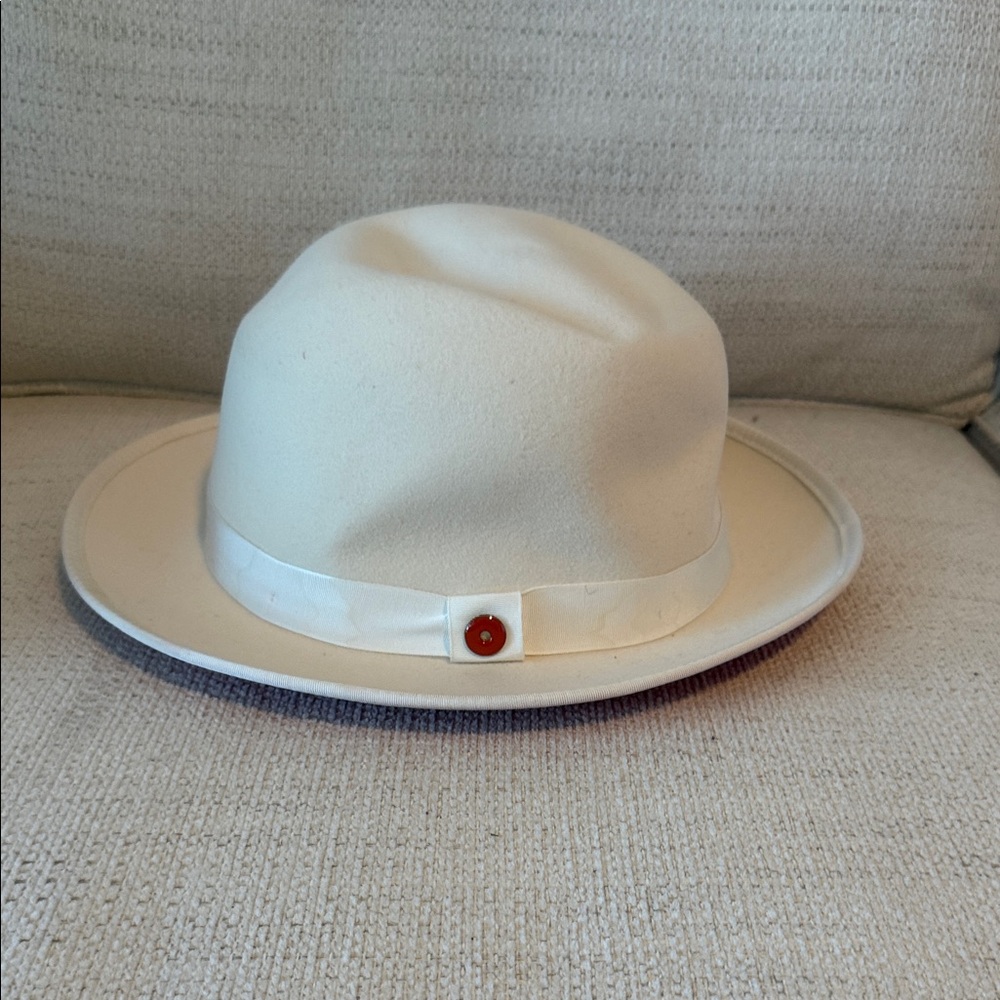 Stylish Cream Keith James Fedora Hat with Dust Bag